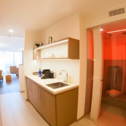 Apartment Marienhöhe 1 – Moderne Küchenzeile und private Sauna für entspanntes möbliertes Wohnen