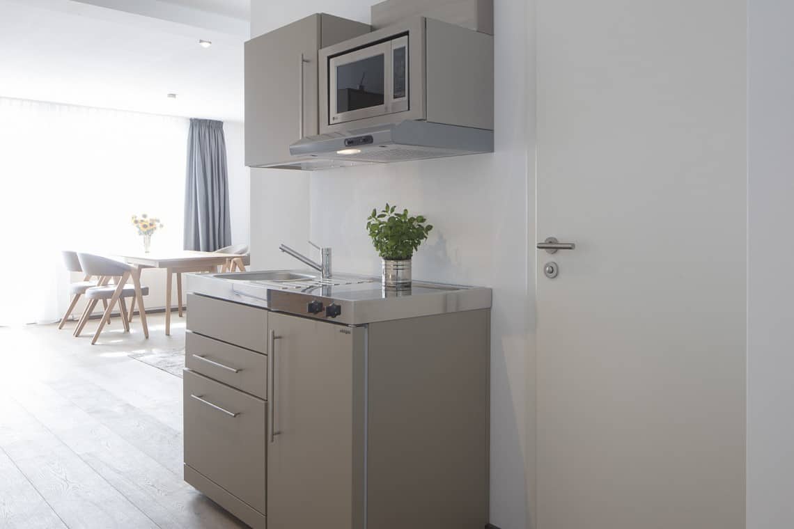 Granat 1 OG mit Balkon Küche MeerBlickD21