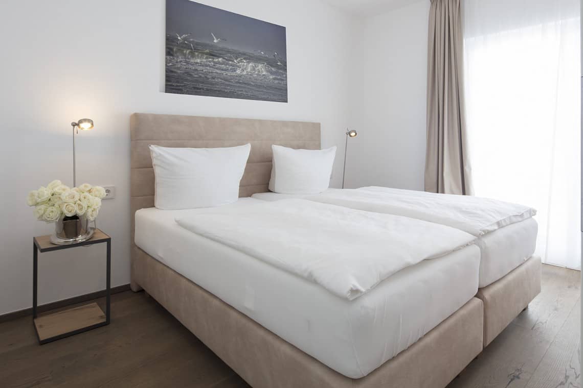 Granat 1 OG mit Balkon Schlafzimmer mit Balkon