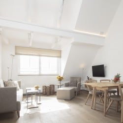 Granat 2 OG Livingroom Küche mit Galerieschlafzimmer MeerBlickD21