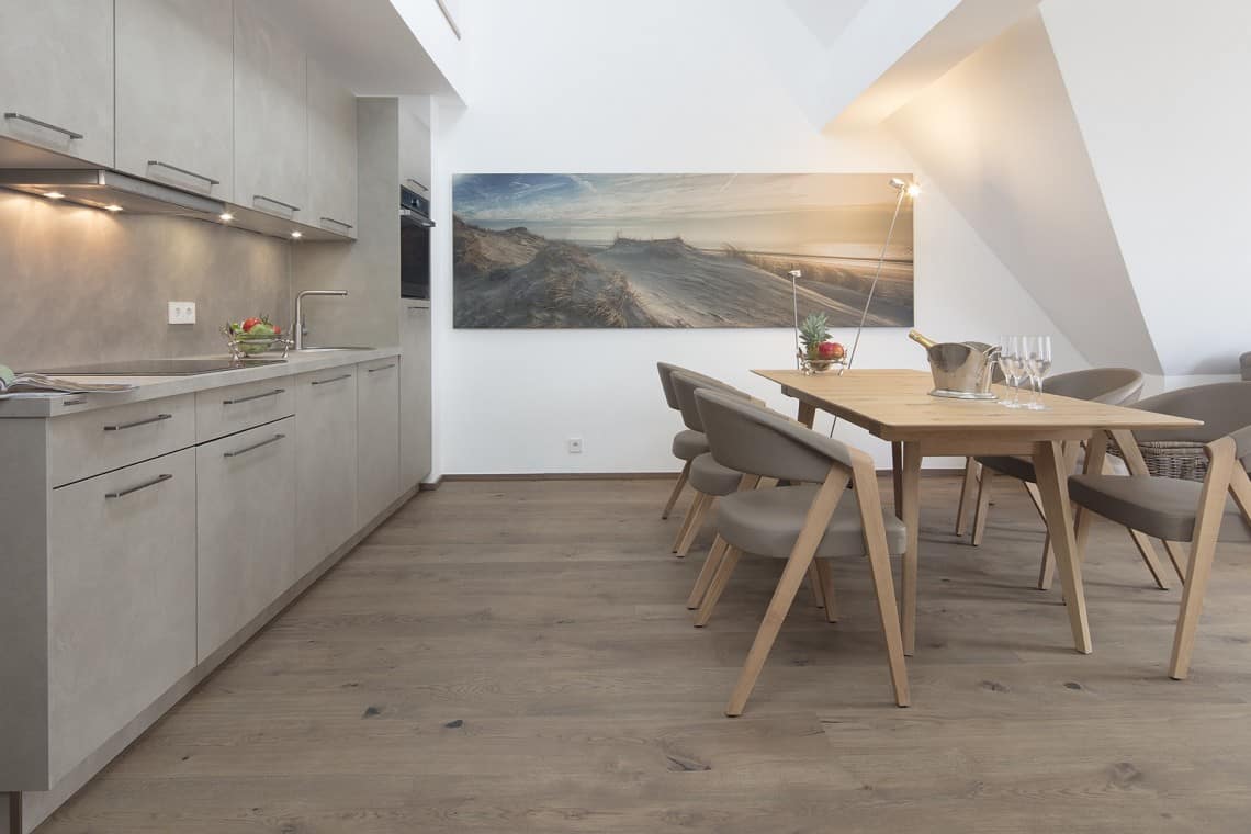 Hummer 2 DG Küche Livingroom mit Galerieschlafzimmer Gästehaus MeerBlickD21